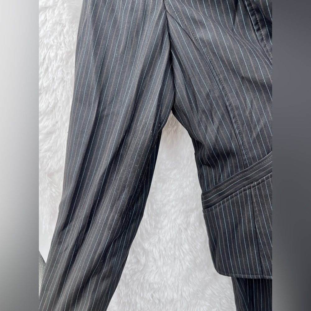Ladies Pant Suit - Picture 7 of 16